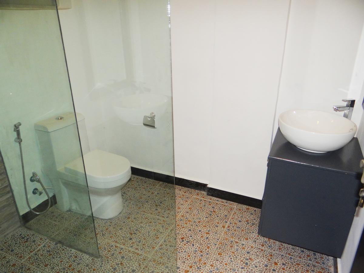 Econo Lodge Νταρ ες Σαλάμ Εξωτερικό φωτογραφία